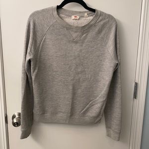 Levi’s women’s crewneck size small